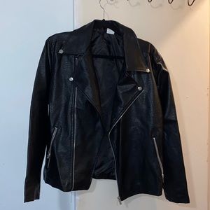 Size XS South Side Serpent leather jacket never been worn.
